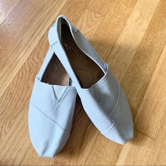 Toms Other - NWOT TOMS light grey